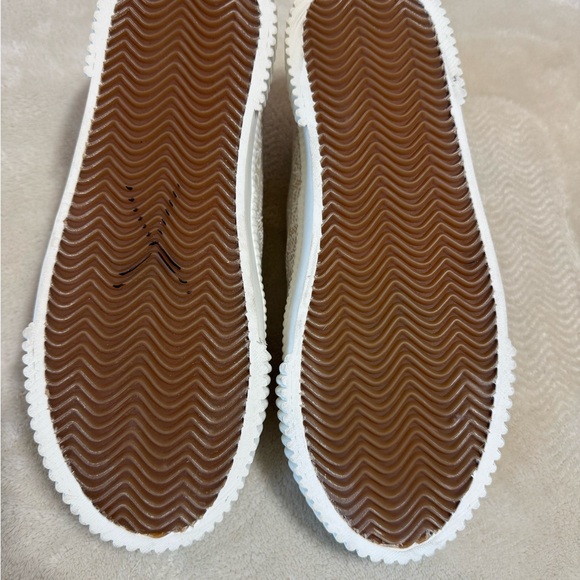 Loewe Anagram Canvas Flap Sneakers - Picture 9 of 12